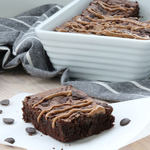 Set Organic Chocolate Cake + Vanilla Cake Mixes for lower carb* cakes